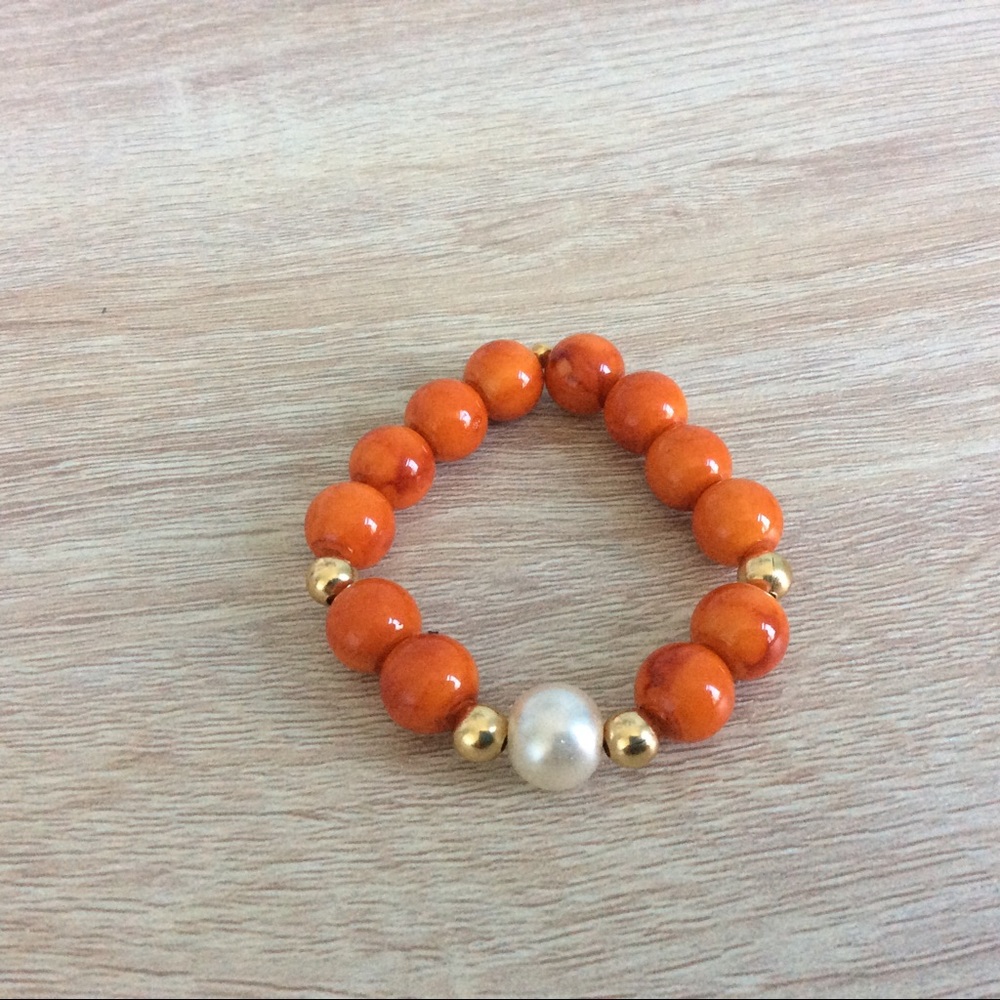 Beaded pearl bracelet